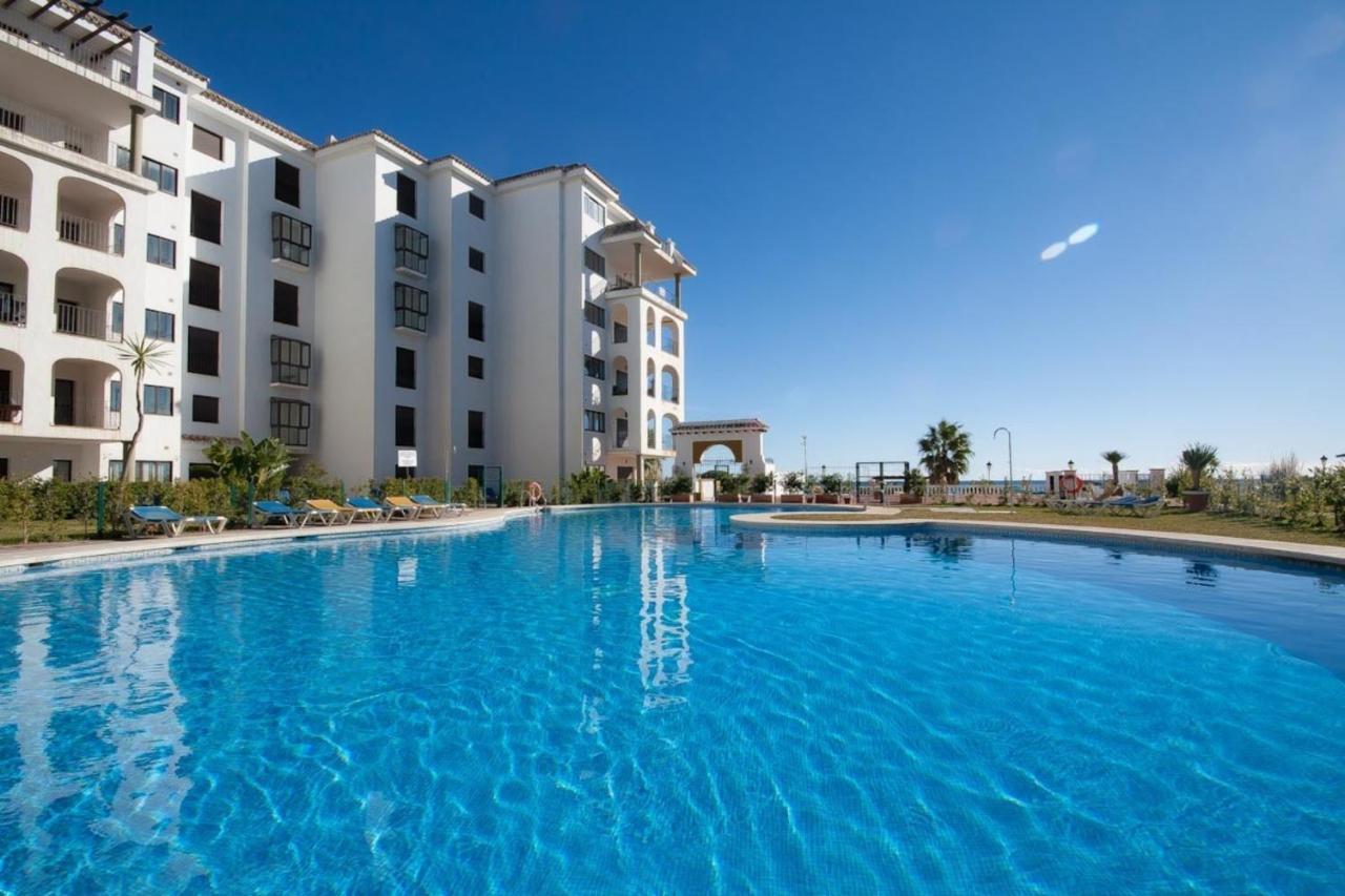 Stunning Views Await You In Marina De La Duquesa Castillo de Sabinillas ภายนอก รูปภาพ